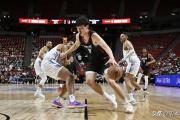 开云体育APP下载-NBA球员面对强大对手展现拼搏精神