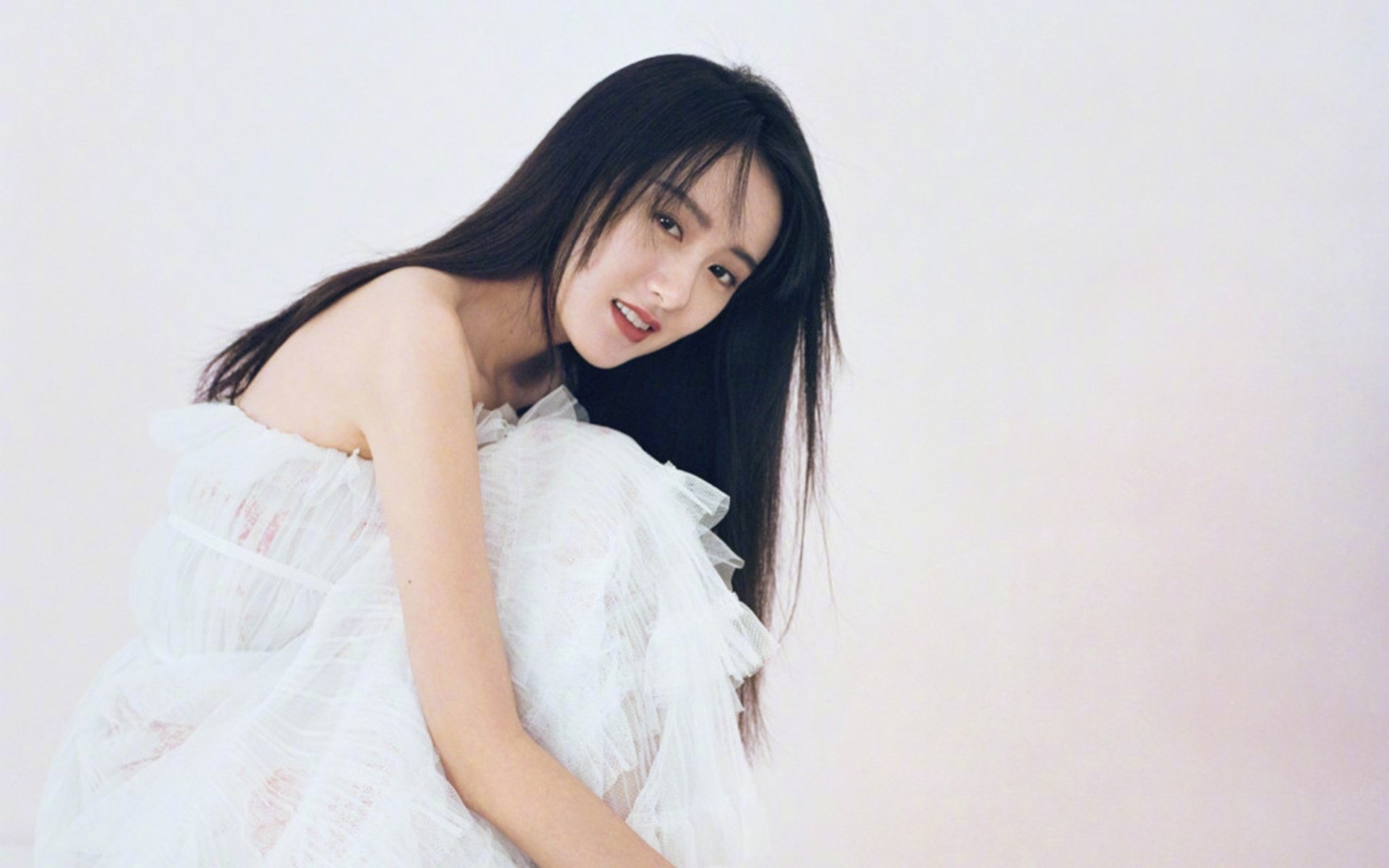 紫百合绽放欧陆之夜，佩德里大师级调度力压葡萄牙狂潮