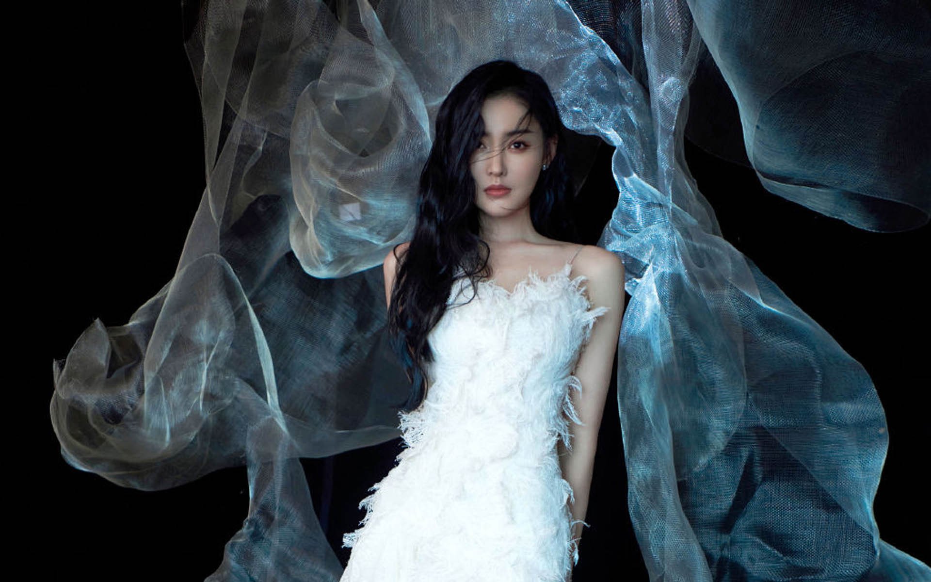 绿茵风暴，阿圭罗的个人英雄主义与丹麦团队美学的碰撞