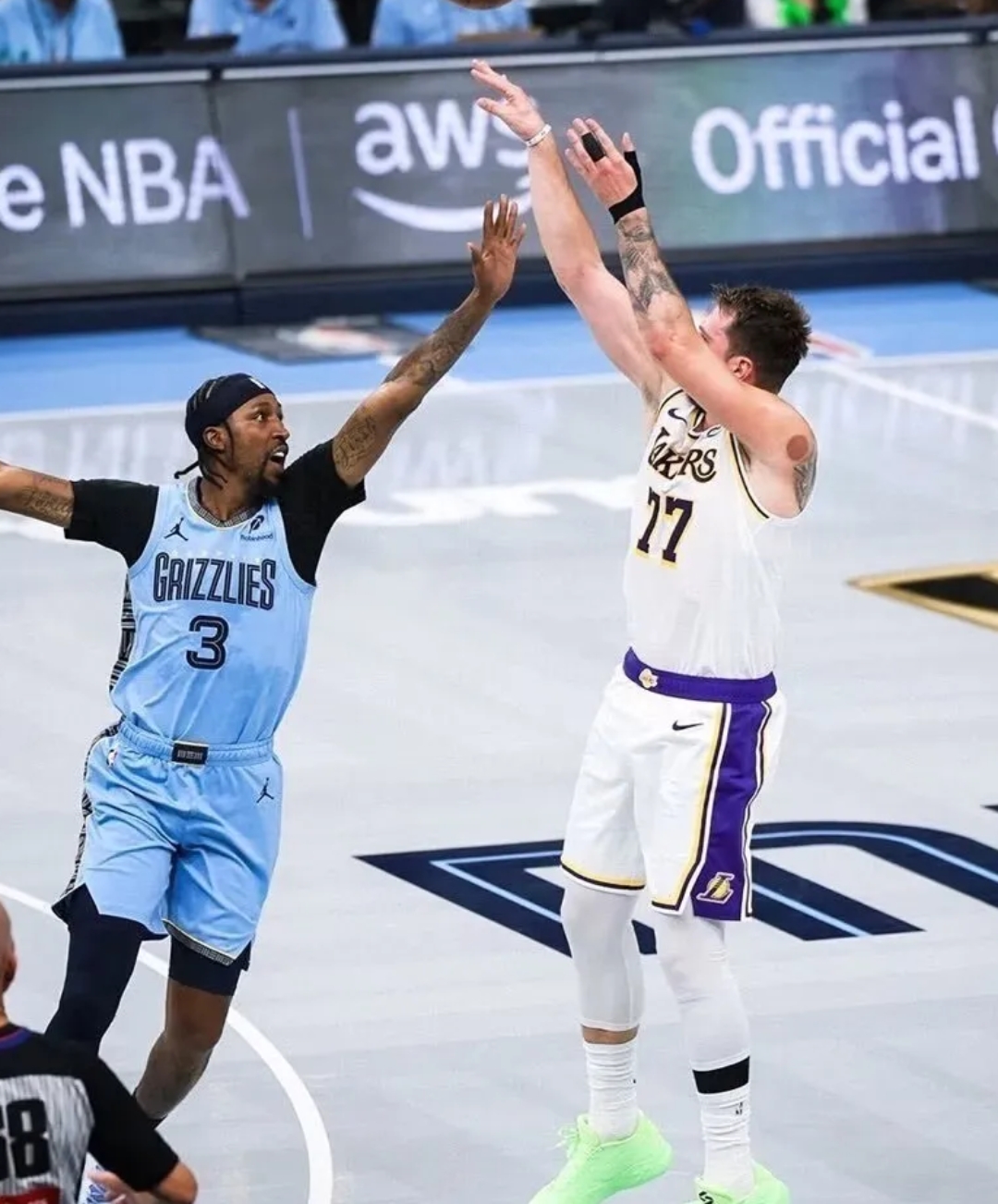 尼克斯封锁灰熊，塔图姆在F1年度争冠接管比赛