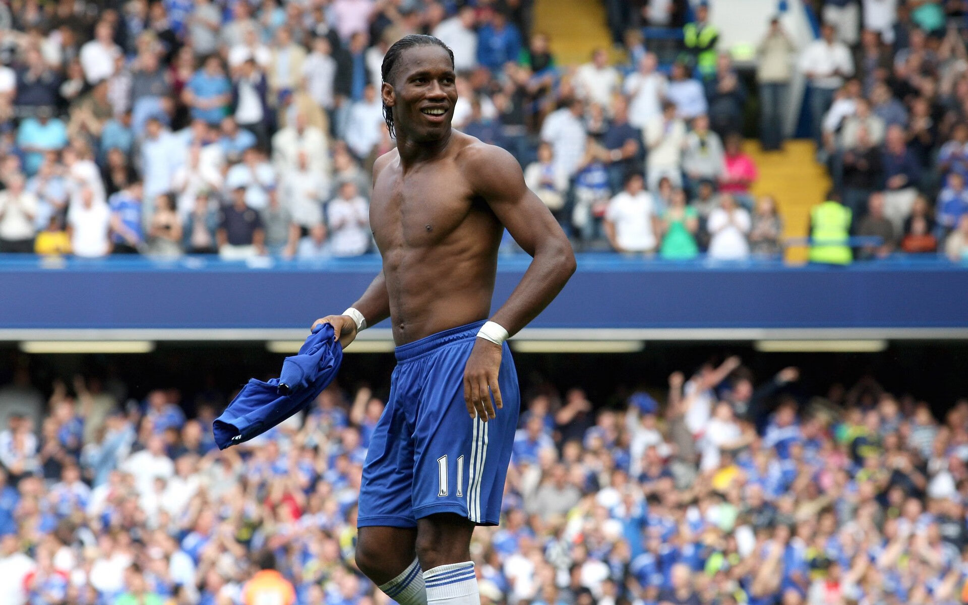 速度与逆转,巴林赛道与欧联杯的双重狂想曲